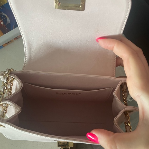 Chanel Quilted Shoulder Bag - Picture 10 of 11